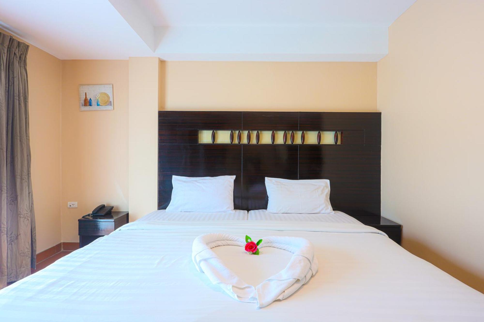 Hotel Land Royal Residencia Pattaya Exterior foto