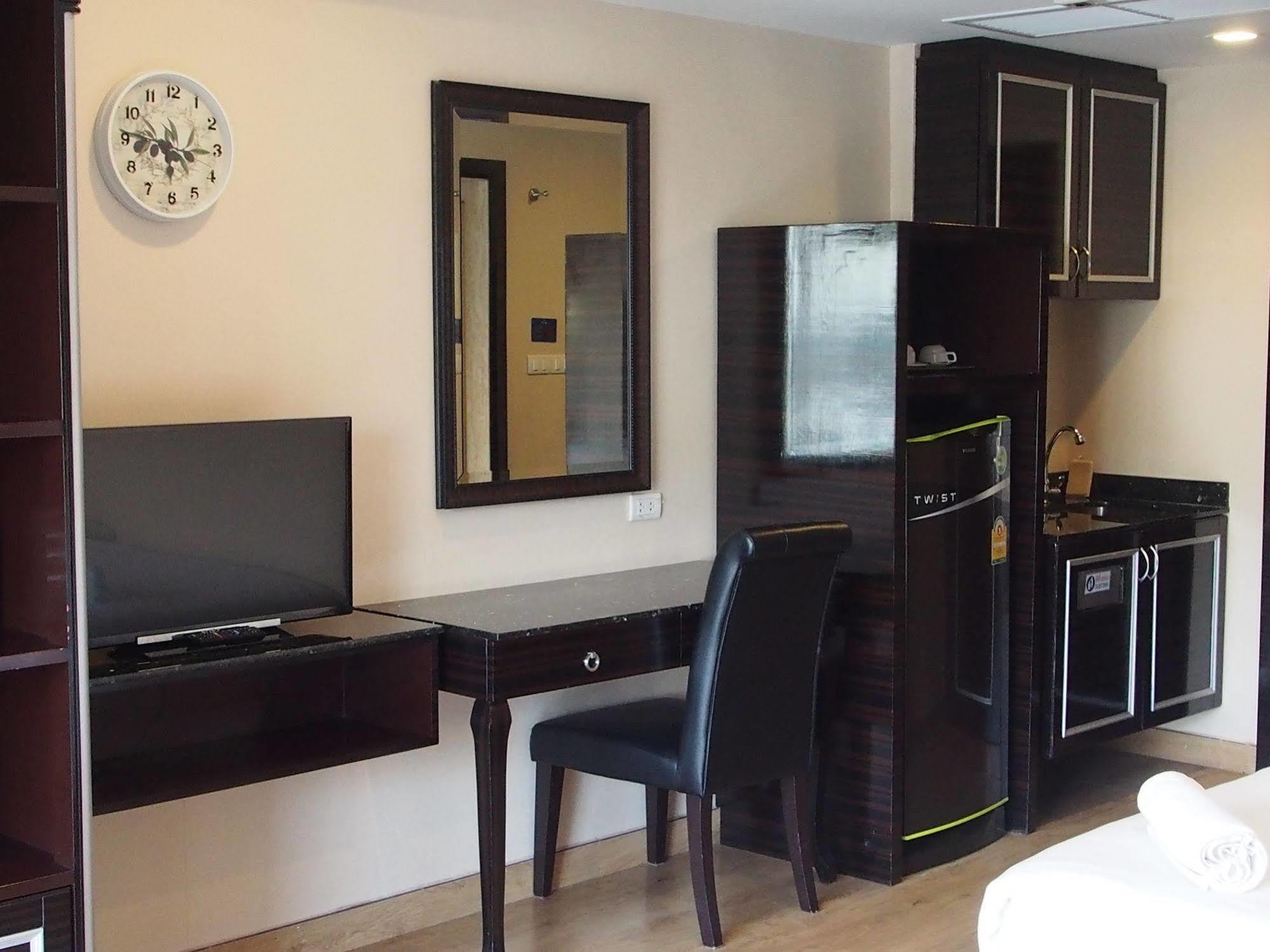 Hotel Land Royal Residencia Pattaya Exterior foto