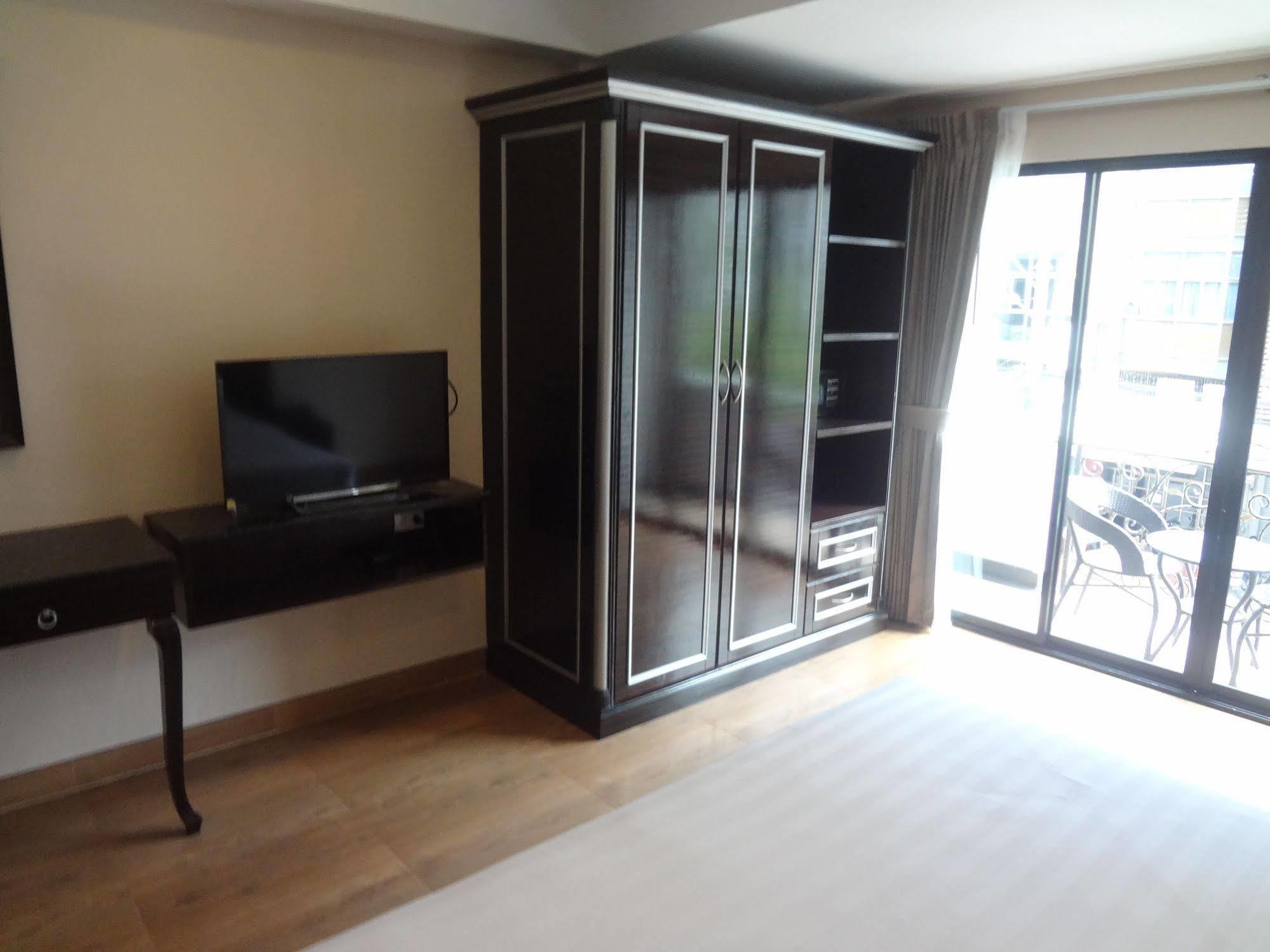 Hotel Land Royal Residencia Pattaya Exterior foto