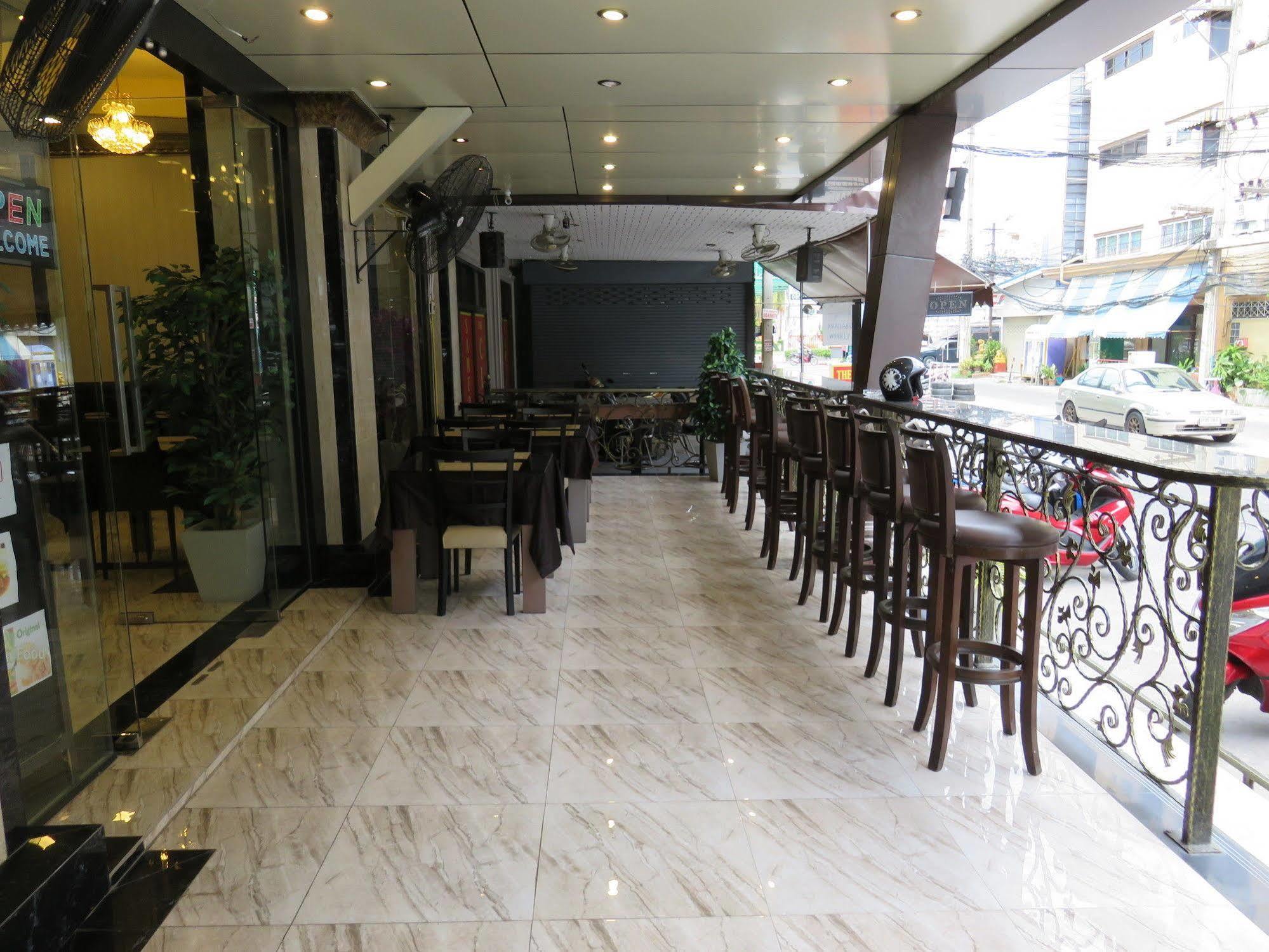 Hotel Land Royal Residencia Pattaya Exterior foto